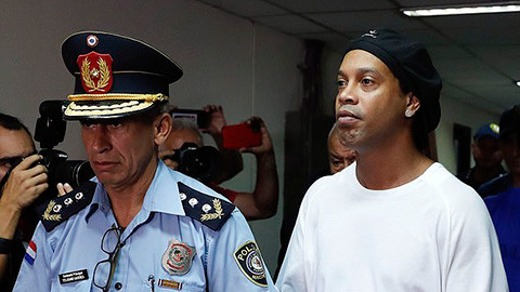Tin giờ chót 24.11: Ronaldinho có nguy cơ ngồi tù lần 2
